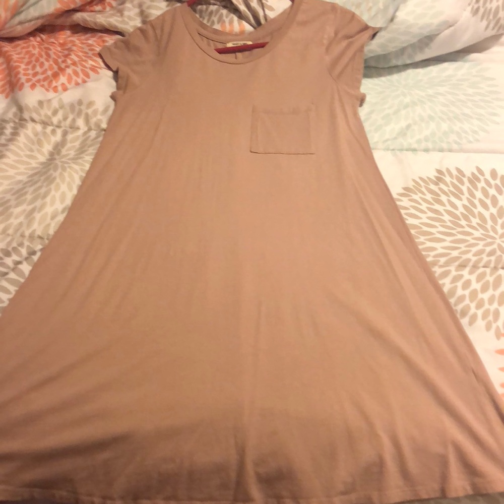 Nude T-shirt dress